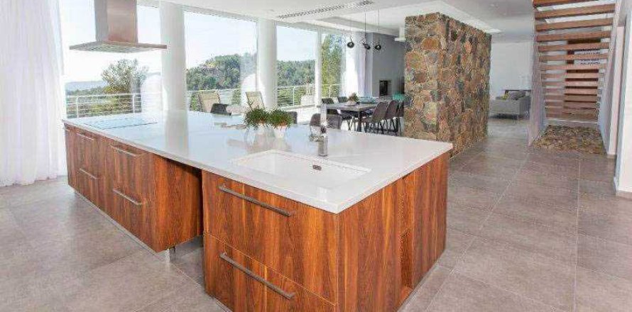 5 chambres House à Limassol, Cyprus No. 30678