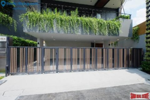 4 dormitorios House en Bangkok, Thailand No. 96903 17