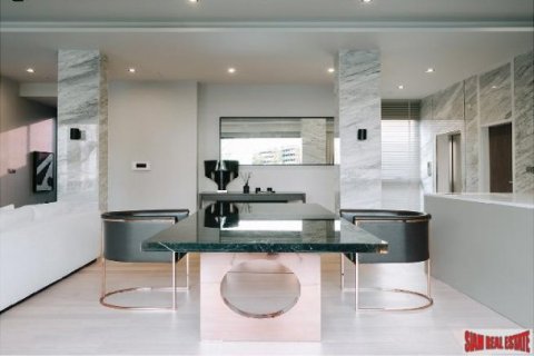 4 dormitorios House en Bangkok, Thailand No. 96903 5