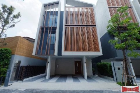 4 dormitorios House en Bangkok, Thailand No. 96903 12