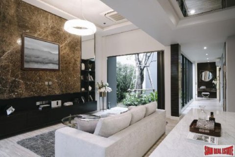 4 dormitorios House en Bangkok, Thailand No. 96903 4