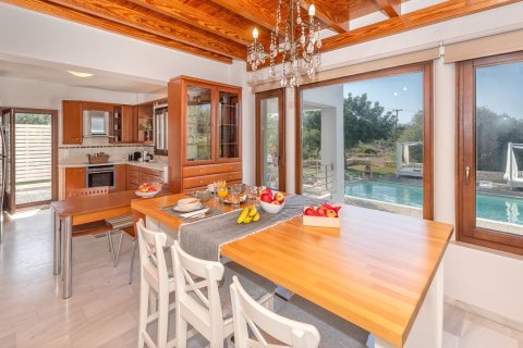 5 bedrooms Villa in Chania, Greece No. 23870 13