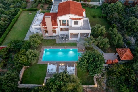 5 bedrooms Villa in Chania, Greece No. 23870 8