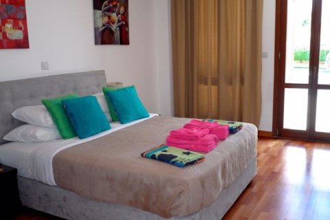 5 bedrooms Villa in Paphos, Cyprus No. 78173 11
