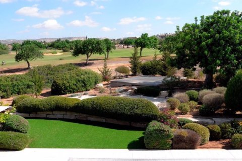 5 bedrooms Villa in Paphos, Cyprus No. 78173 3