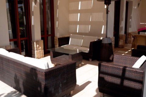 5 bedrooms Villa in Paphos, Cyprus No. 78173 17