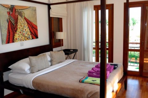 5 bedrooms Villa in Paphos, Cyprus No. 78173 10