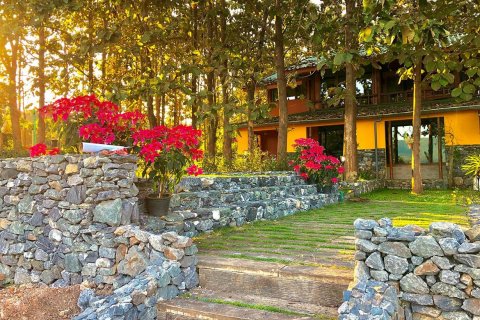 4 bedrooms House in Chiang Mai, Thailand No. 98188 3