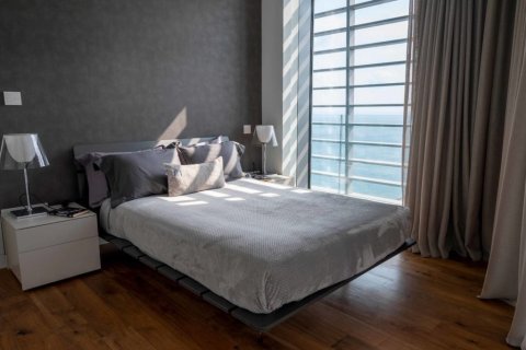 3 bedrooms Apartment in Limassol, Cyprus No. 104504 6