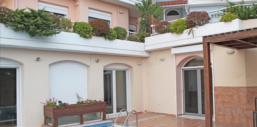 4 bedrooms Villa in Nea Erythraia, Greece No. 59366