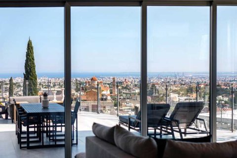 3 bedrooms Penthouse in Limassol, Cyprus No. 102138 1