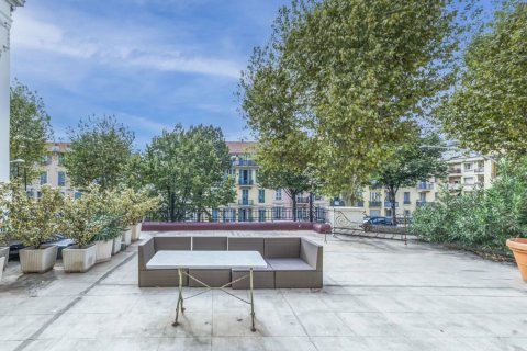 2 bedrooms Apartment in Nice, France No. 70243 9