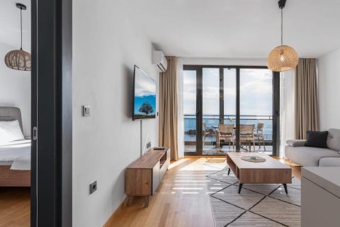 2 bedrooms Apartment in Budva, Montenegro No. 104813 2