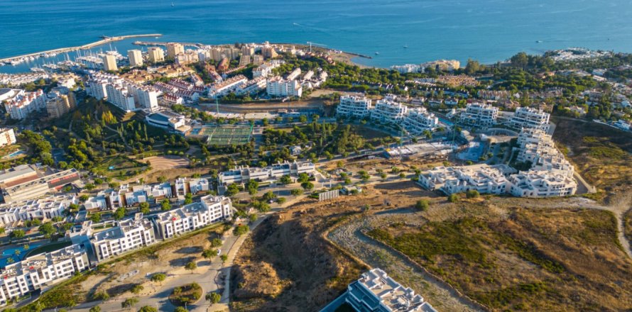 3 dormitorios Apartment en Estepona, Spain No. 112274