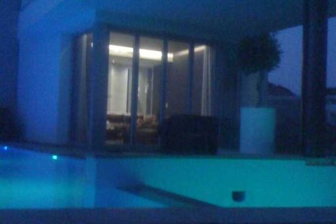 Дом с 5 спальнями в Пареклисия, Кипр №39640 1