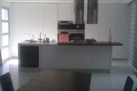 Дом с 5 спальнями в Пареклисия, Кипр №39640 2