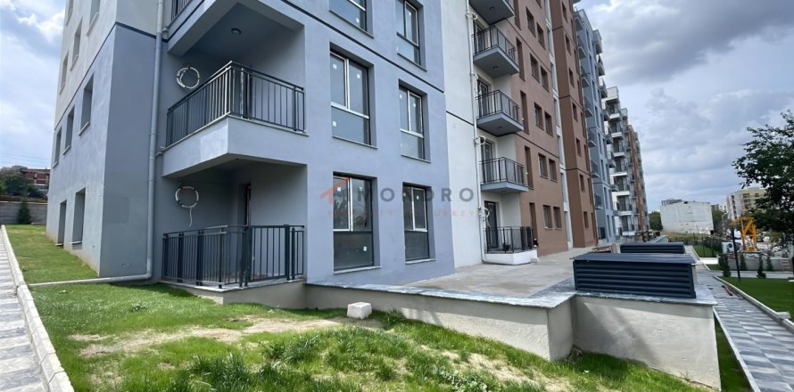 4 chambres Appartement à Basaksehir, Turkey No. 122772