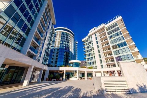 2 bedrooms Apartment in Budva, Montenegro No. 104747 2