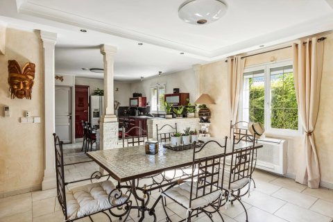 Вилла с 3 спальнями в Оп, Франция №67928 4