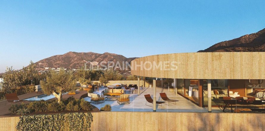 3 bedrooms Apartment in Fuengirola, Spain No. 109976