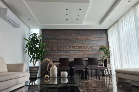 Дом с 4 спальнями в Лакатамия, Кипр №76808 12