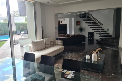 Дом с 4 спальнями в Лакатамия, Кипр №76808 4