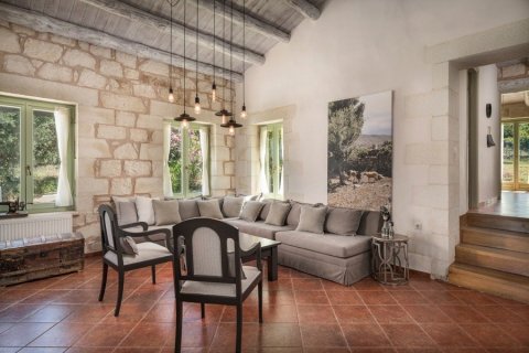 Вилла с 4 спальнями в Ханья, Греция №23990 20