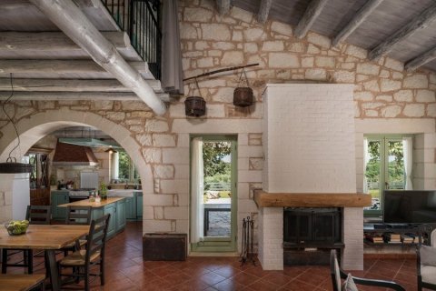 Вилла с 4 спальнями в Ханья, Греция №23990 19