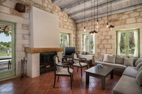 Вилла с 4 спальнями в Ханья, Греция №23990 12