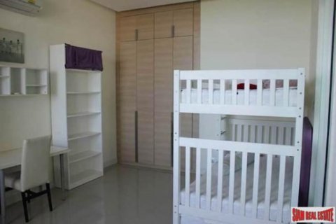 4 bedrooms Duplex in Jomtien Beach, Thailand No. 96887 9