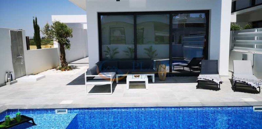 4 chambres House à Livadia, Cyprus No. 101215