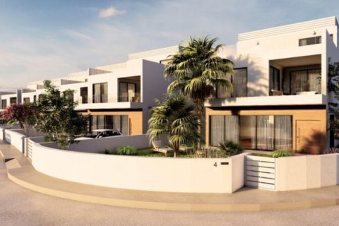 3 bedrooms Villa in Limassol, Cyprus No. 107008 2