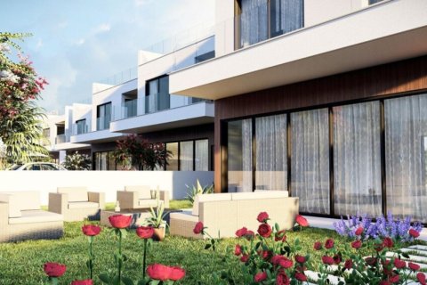 3 bedrooms Villa in Limassol, Cyprus No. 107008 4