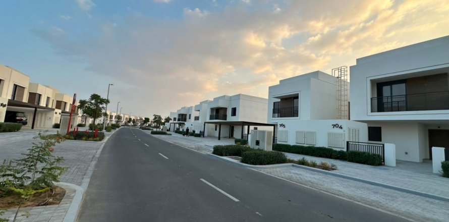 3 bedrooms Townhouse in Darna, Vietnam No. 98913