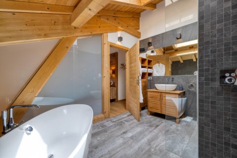 7 bedrooms House in Morzine, France No. 100132 24