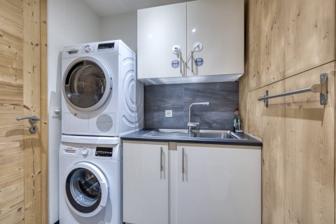 7 bedrooms House in Morzine, France No. 100132 28