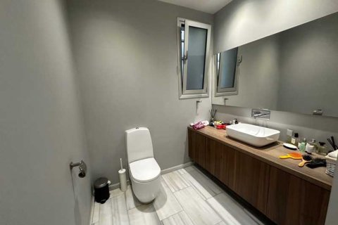 Дом с 4 спальнями в Лакатамия, Кипр №62564 16