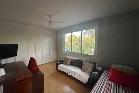 Дом с 4 спальнями в Лакатамия, Кипр №62564 13