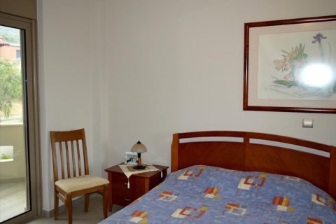 4 dormitorios House en Agioi Theodoroi, Greece No. 123991 6