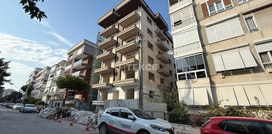 3 dormitorios Apartment en Izmir, Turkey No. 113213