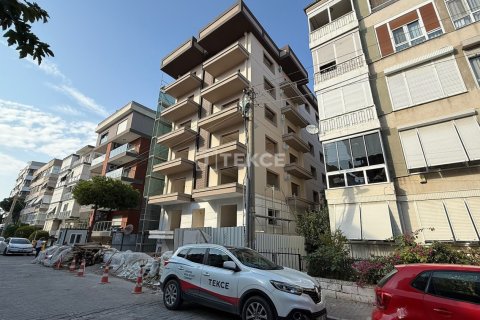 3 bedrooms Apartment in Izmir, Turkey No. 113213