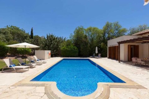 3 bedrooms House in Paphos, Cyprus No. 80822 3