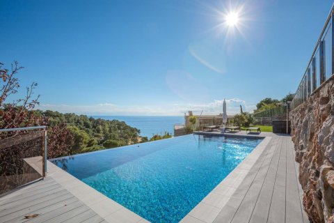 6 bedrooms House in Tossa de Mar, Spain No. 25385