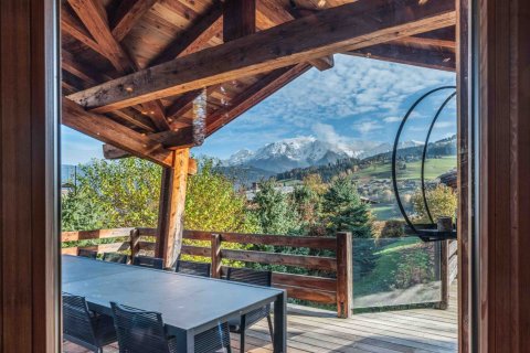 Дом с 6 спальнями в Комблу, Франция №100021 9