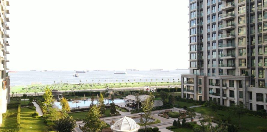 3 chambres Appartement à Zeytinburnu, Turkey No. 116214