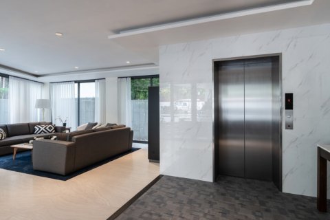 Дом с 3 спальнями в Бангкок, Таиланд №230 5