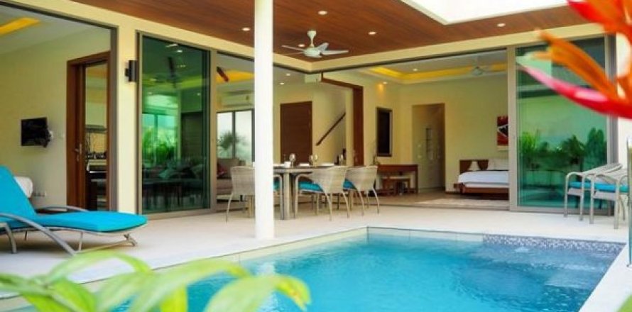 3 bedrooms Villa in Rawai, Thailand No. 96680