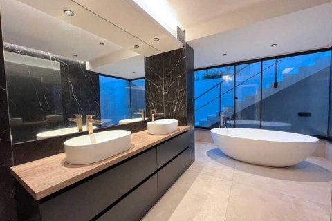 7 chambres House à Strovolos, Cyprus No. 31158 10