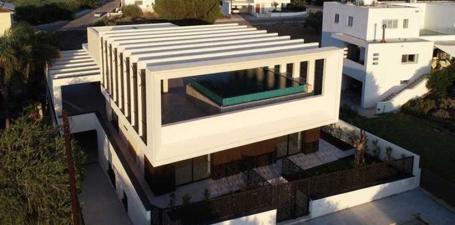 7 chambres House à Strovolos, Cyprus No. 31158