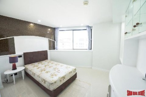 3 bedrooms Apartment in Bangkok, Thailand No. 98130 4